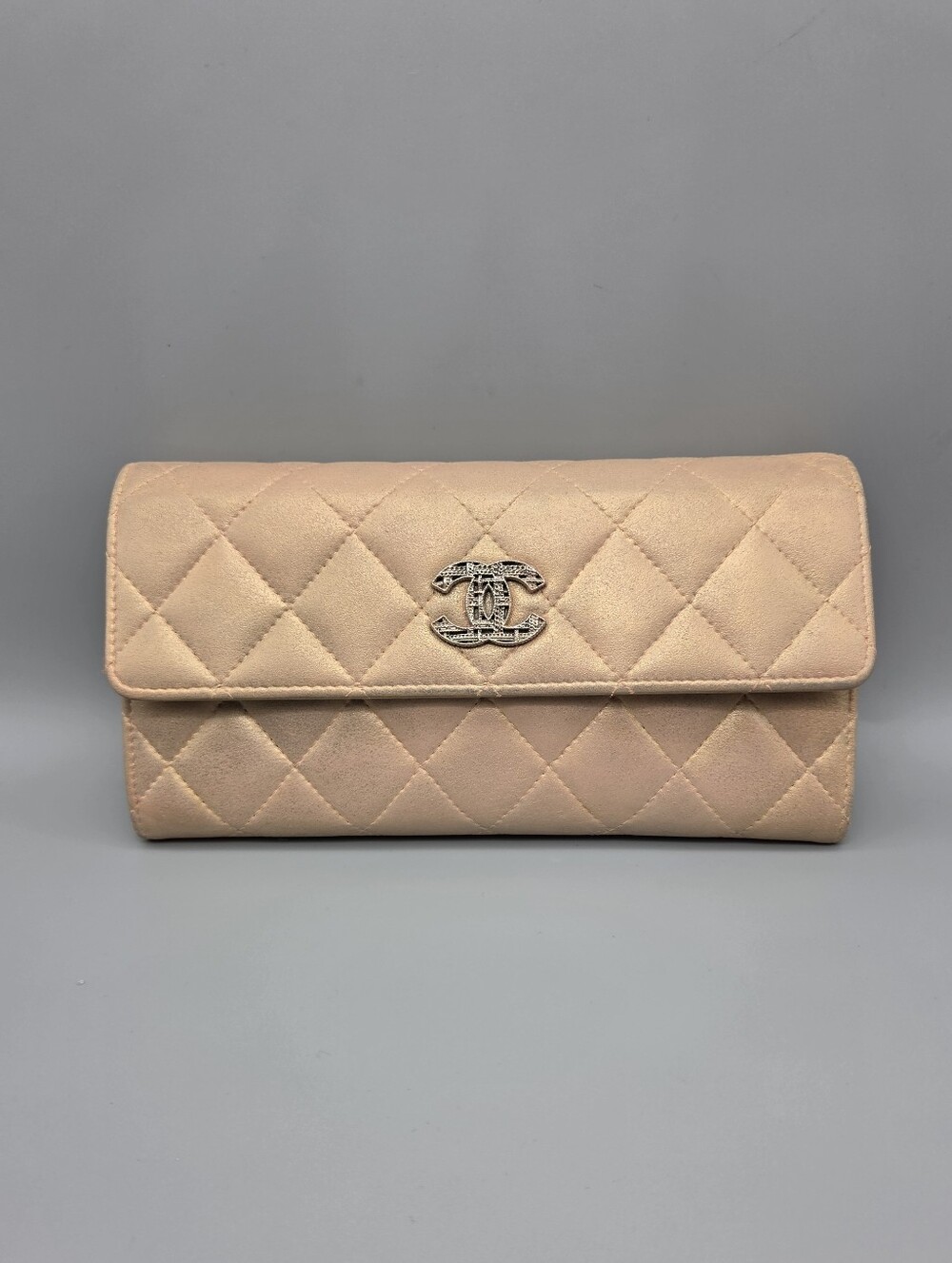 💛CHANEL Authentic Iridescent Wallet/Clutch💛 - Picture 3 of 17